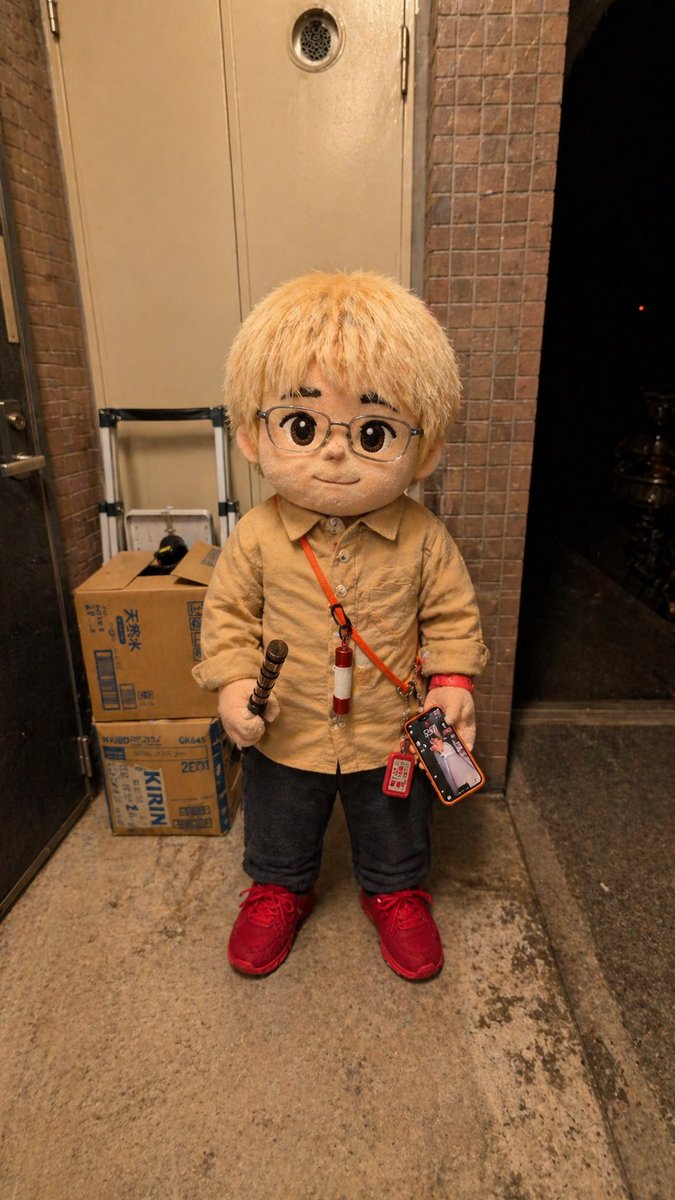 anessa2400's tweet photo. 明日の朝始発の新幹線で出張が決まりました。しかもそれまでに解決しなくてはならない作業が発生してパニックになってるので、今夜に「復活あねさんぽ」はおやすみにします。その分明日の朝、駅まで歩くのでそれで勘弁してやってください。
#あねさんぽ #MidnightLab https://t.co/3NEa4tzi7i