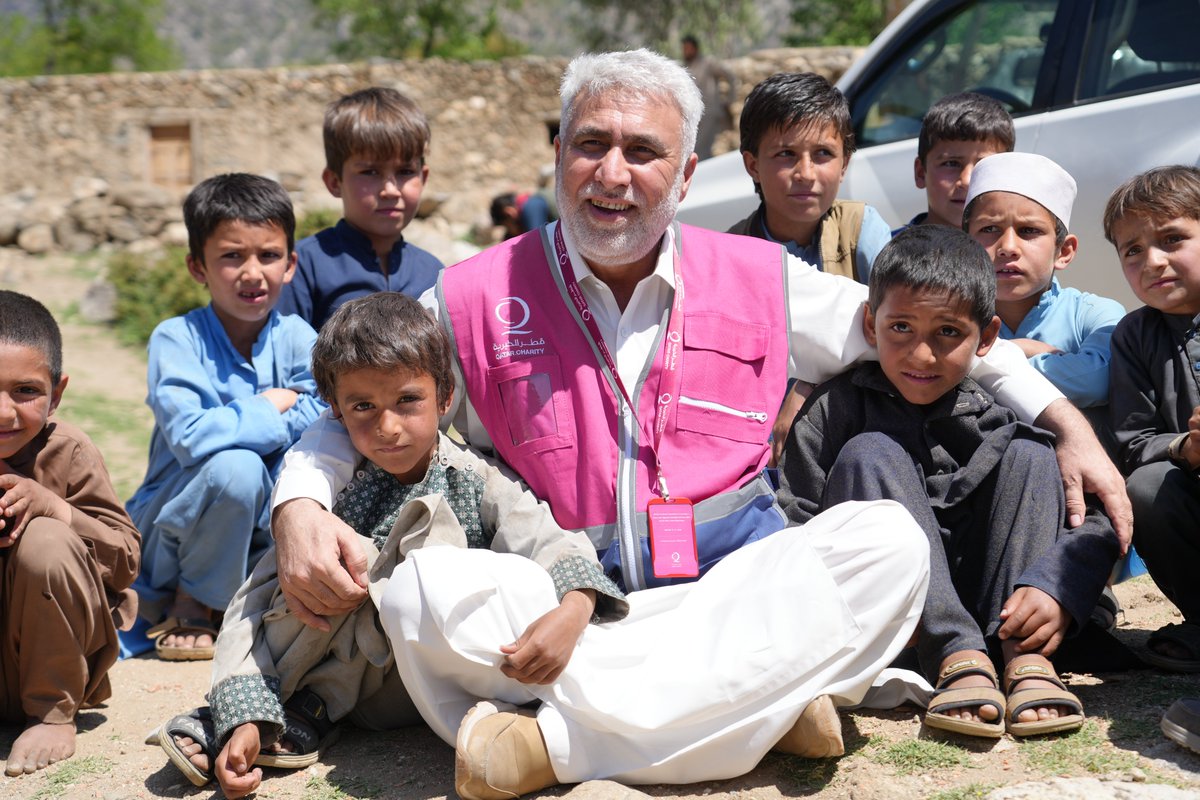 IslamicReliefAF's tweet photo. Through health and nutrition awareness, vaccination support, and the distribution of lifesaving kits, communities are better equipped to recover and move forward. https://t.co/ihtg5KjNEx