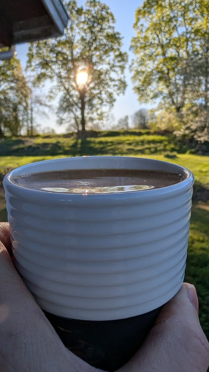 Tisdag ☕🎶 
open.spotify.com/track/311mDBEI…