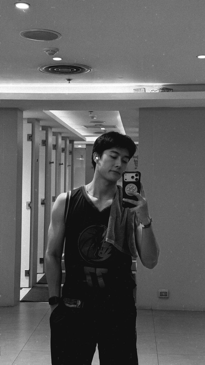 Winner_Tnt's tweet photo. 😮‍💨 #WinnerTanatat #gym https://t.co/0xAjSl0cuM