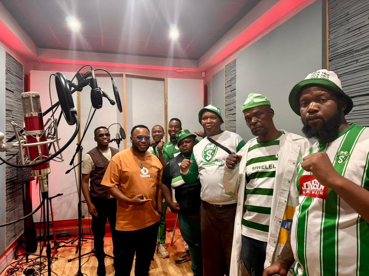 RebirthMusicSA's tweet photo. Had a really fun session a while back with Siwelele band and the @JazielBrothers . ✊🙏🔥 https://t.co/RLlIbwcldL