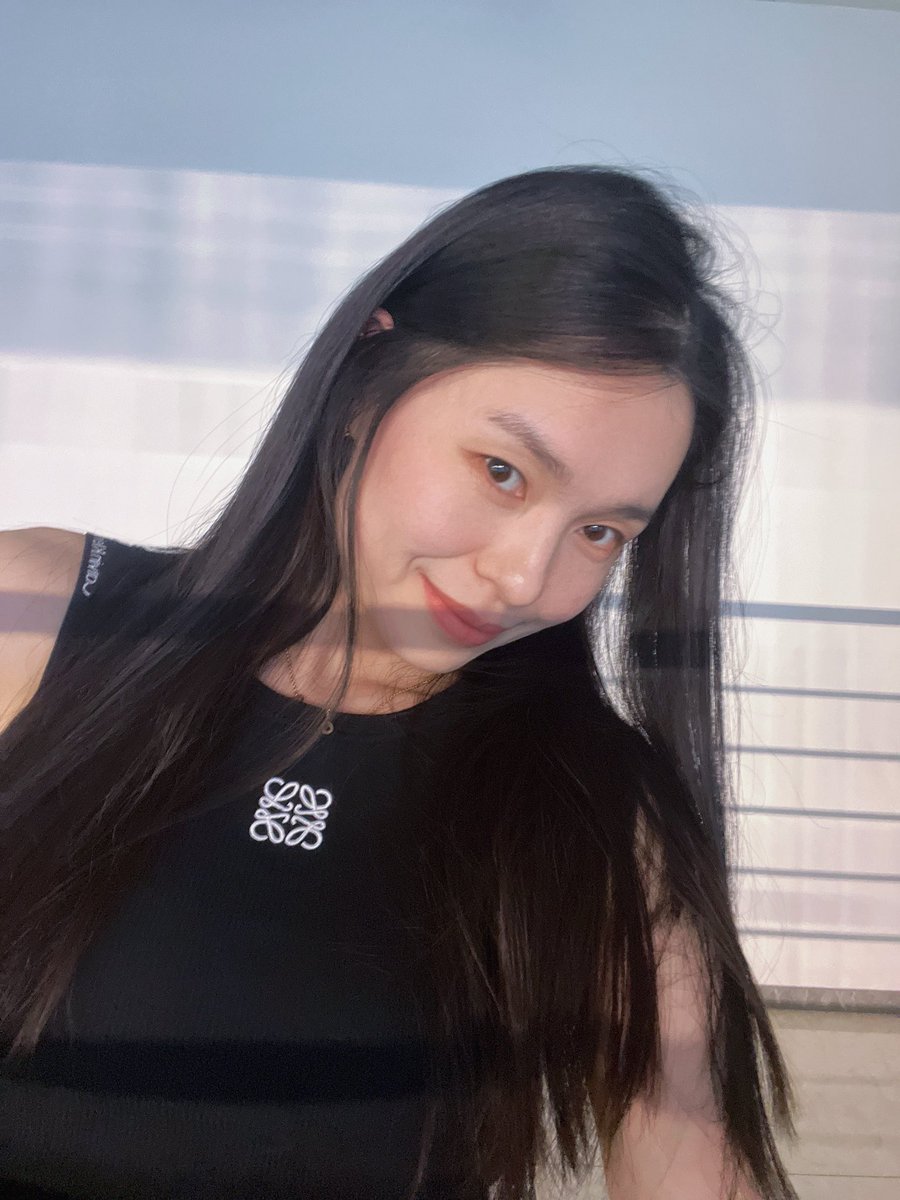 NANA tweet media