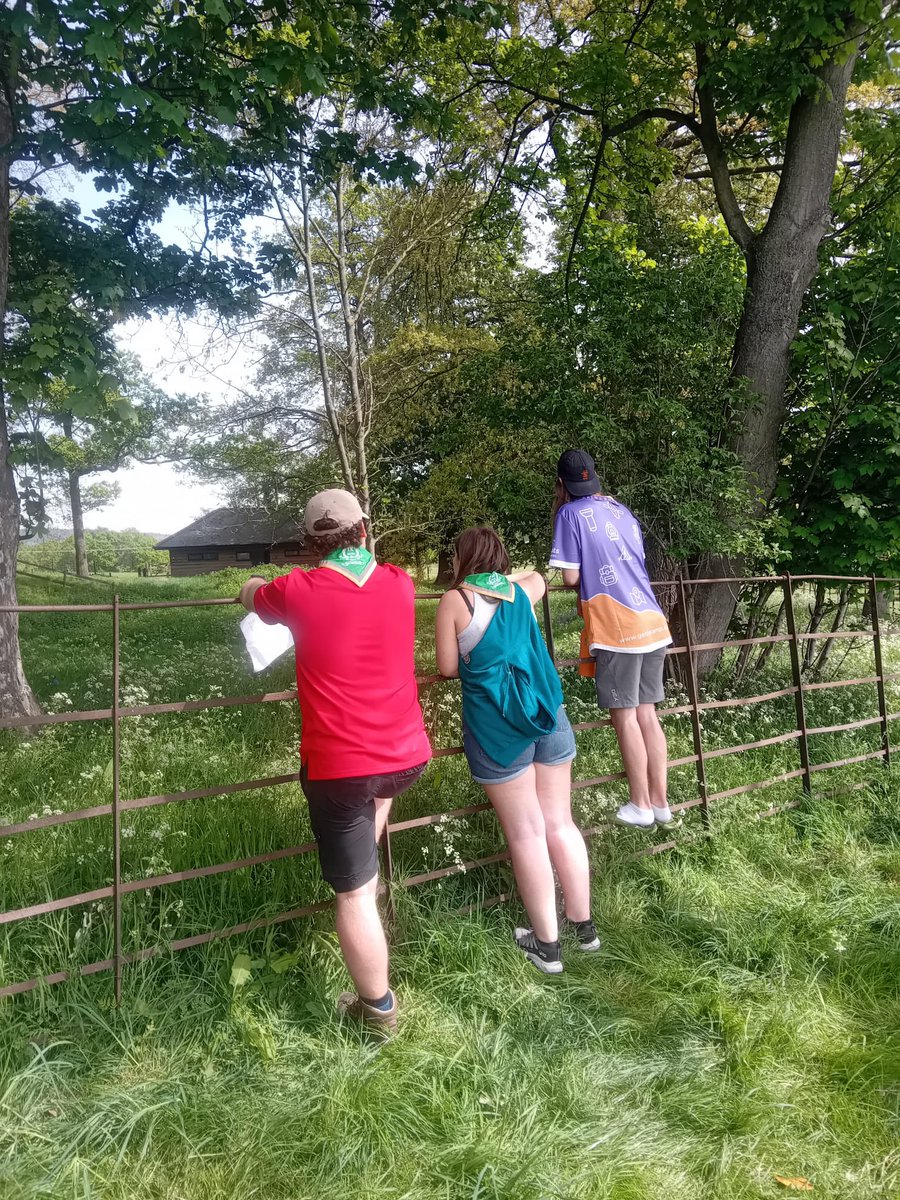 WarkSAR's tweet image. 🚨 This Bank Holiday, we joined Warwickshire Scouts at the ‘Get in 2026’ event at Ragley Hall!

Over 3,000 young people got hands-on with throw lines, mini searches &amp;amp; more.

Thanks for having us—and to our volunteers for representing WarkSAR!

#SearchAndRescue #Scouts #Volunteers