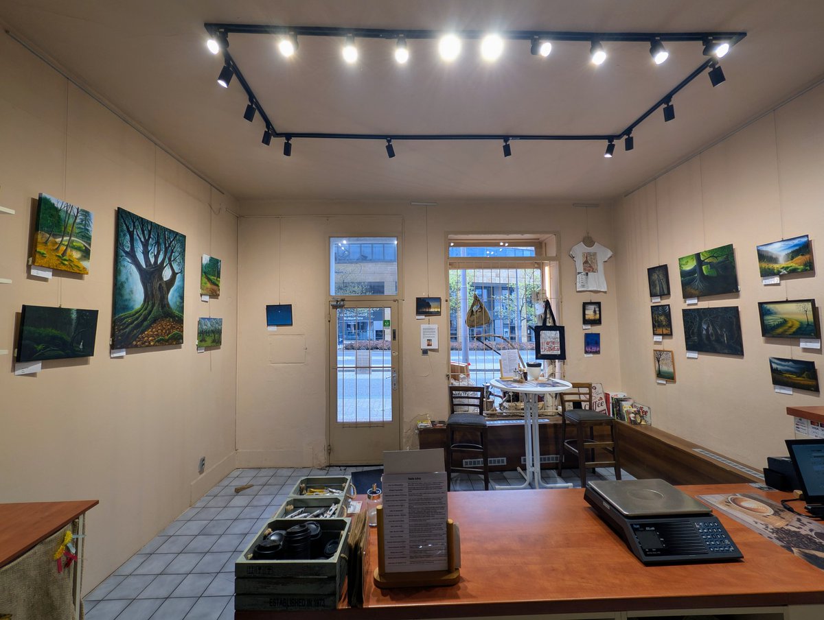liberec_praz's tweet photo. Nová výstava v pražírně Stromy autor Jan Žižka
#art #umeni #galerie #obrazy #liberec #libereckykraj
#visitliberec #liberecka #galeria #gallery #libereckagalerie #vune #kava #coffee #rumunska https://t.co/RTVjN7ExHu