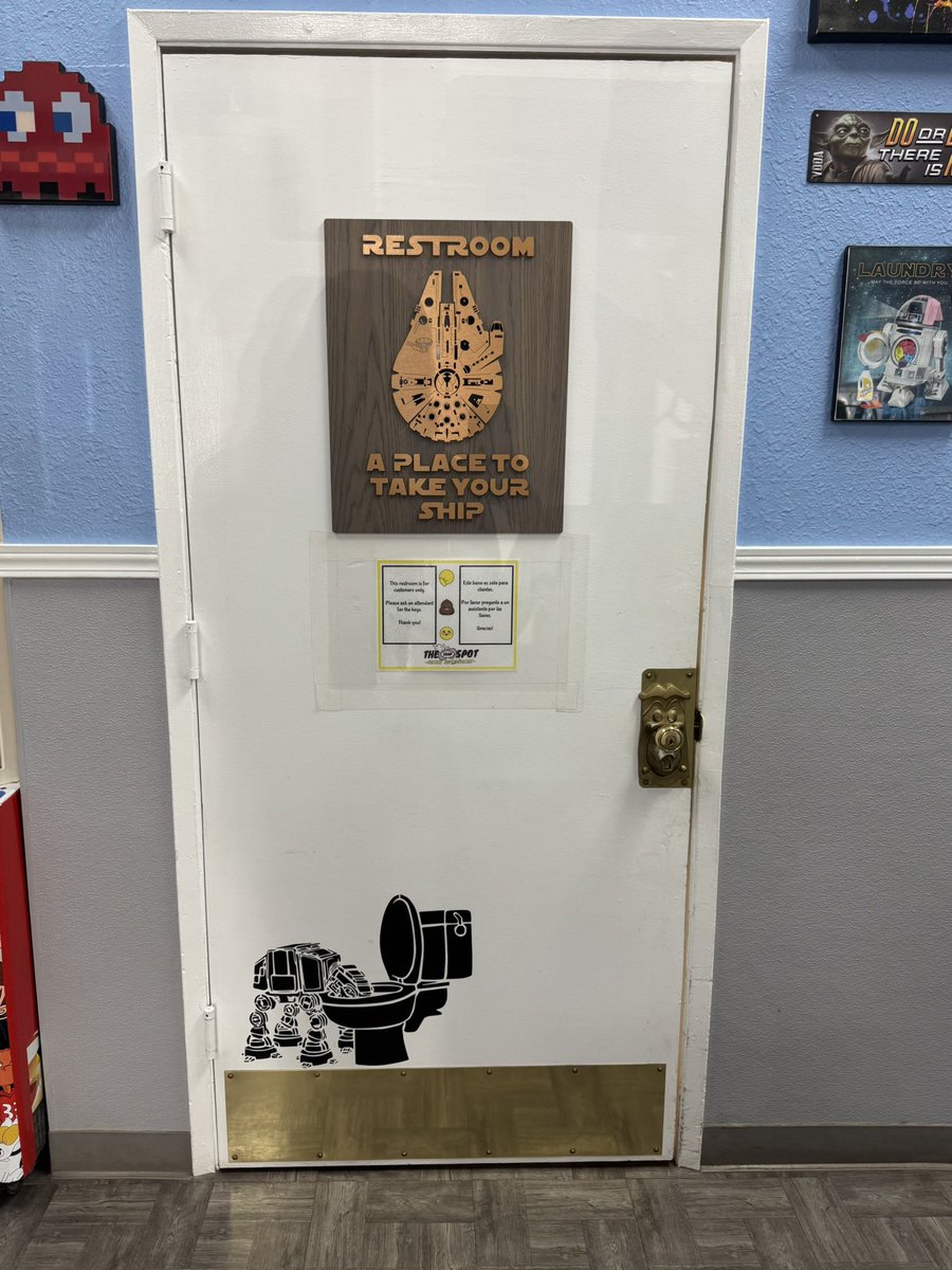 iimSpirit's tweet photo. busy all day, couldn’t do anything for Star Wars day, and then I walked into this bathroom ◡̈ 
May the 4th be with youuu ♡ https://t.co/Ccsuton4tb