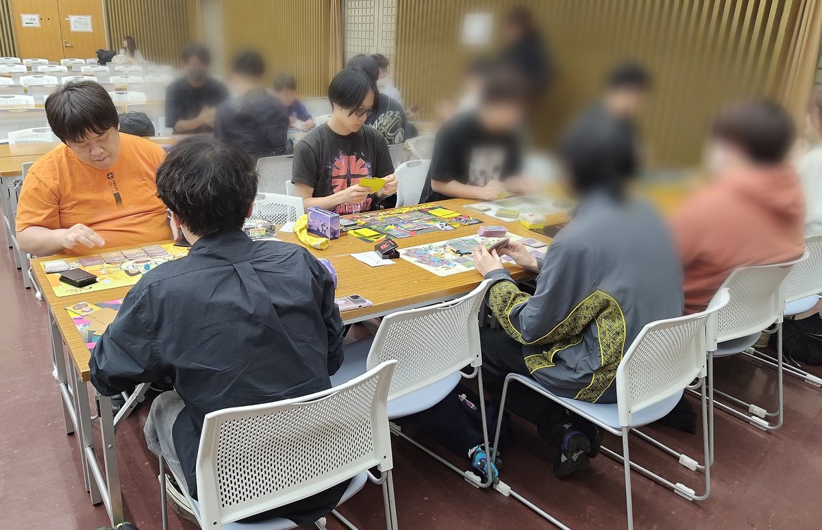 union5star0701's tweet photo. サイドイベント始まりました‼️
現在はゲストの
サイトウコウセイ選手
ヤマグチヨシユキ選手
と対戦チャンス‼️
コガイユウヤ選手もサイドイベントの受付にいらっしゃいます‼️
参加費は300円で終了までずっと遊べます!ぜひご参加ください✨️
#ポケカ #強者 #自主大会 #UNION5 https://t.co/UFbRPVMNx9