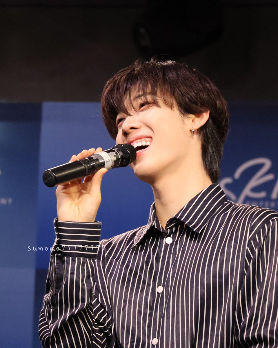 sumomo77777777's tweet image. 20260502 KISS ENT お台場

あま〜い笑顔のロビン🐨と爽やか笑顔のヒウォン🐶

#nSSign
#ROBIN #HUIWON