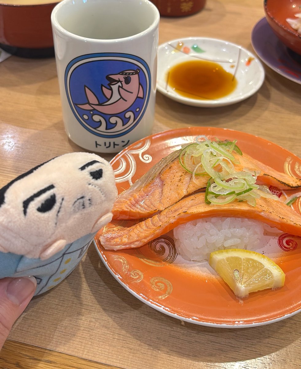 3_ohagi's tweet photo. サッポ…とオタ…行ってきた！
日程の都合からハコ…は叶わなかったのでリベンジしたい
念願のお団子🍡美味しかった〜！ https://t.co/lbbuasaVxn