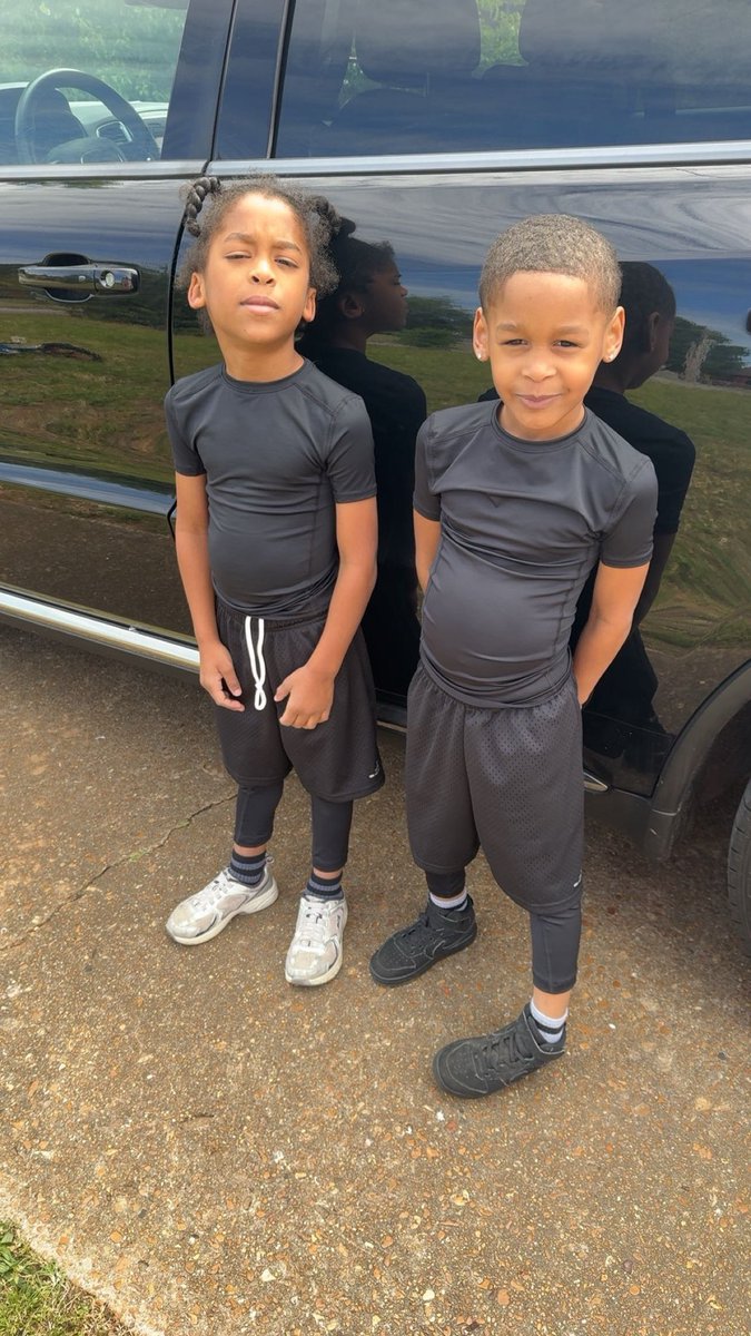 LivingLifecece's tweet photo. They said they wanted to play ball! https://t.co/cIkDrBi2ML