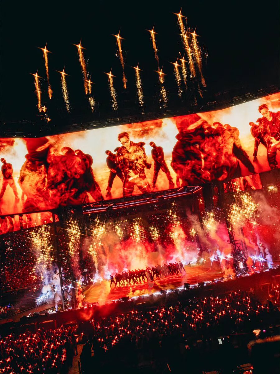 BTS Updates, News & Charts ⁷ tweet media