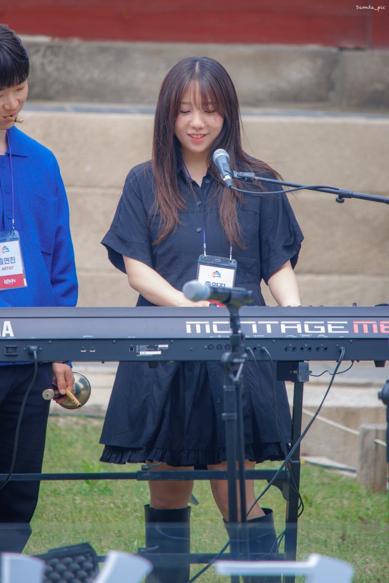 Damda_pic's tweet photo. 260502 궁중문화축전 ‘덕수궁 풍류’

Aux 리허설 

나의 여신님...🤍

건반 윤지아

#윤지아 #억스 https://t.co/q4zLJ9vB1W