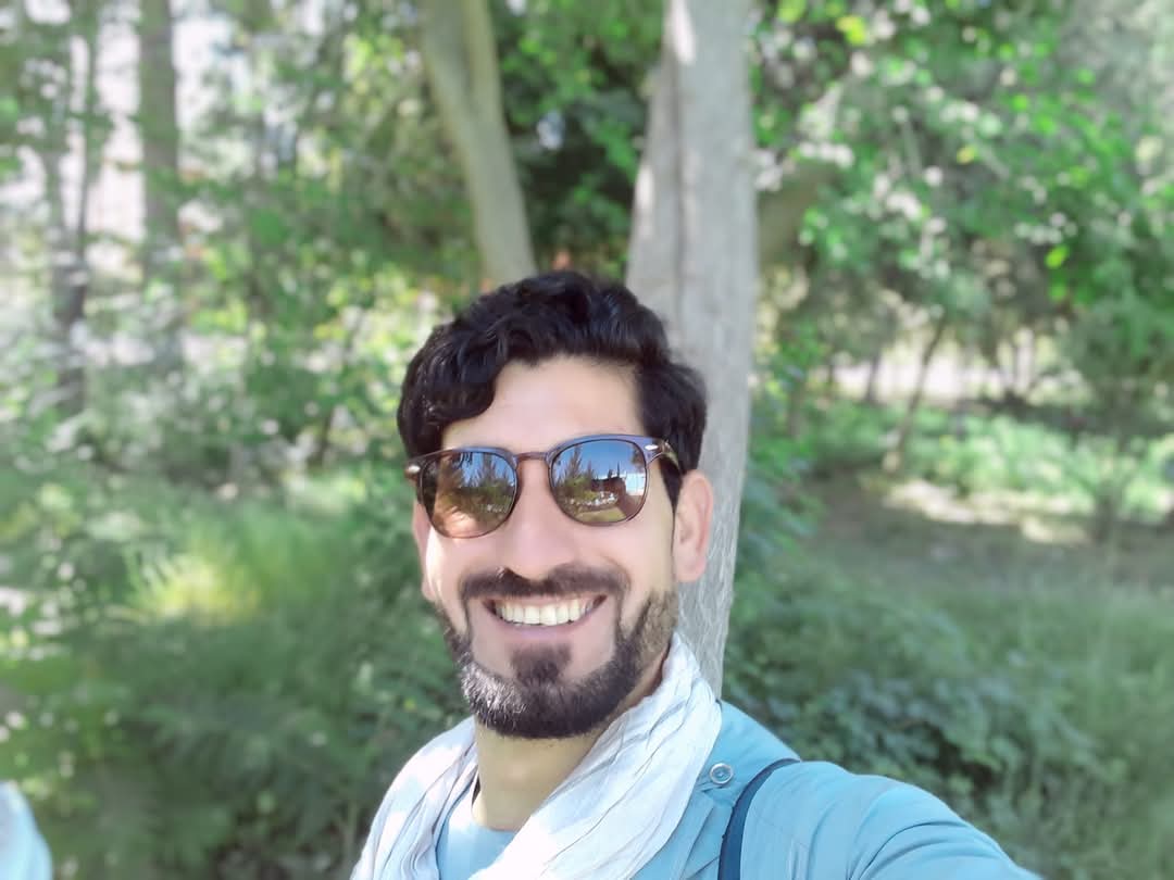 00zabiullah's tweet photo. د بل په تمه ناسته 
د خپل ځان تبا کول دی. https://t.co/mS1kCb1kmk