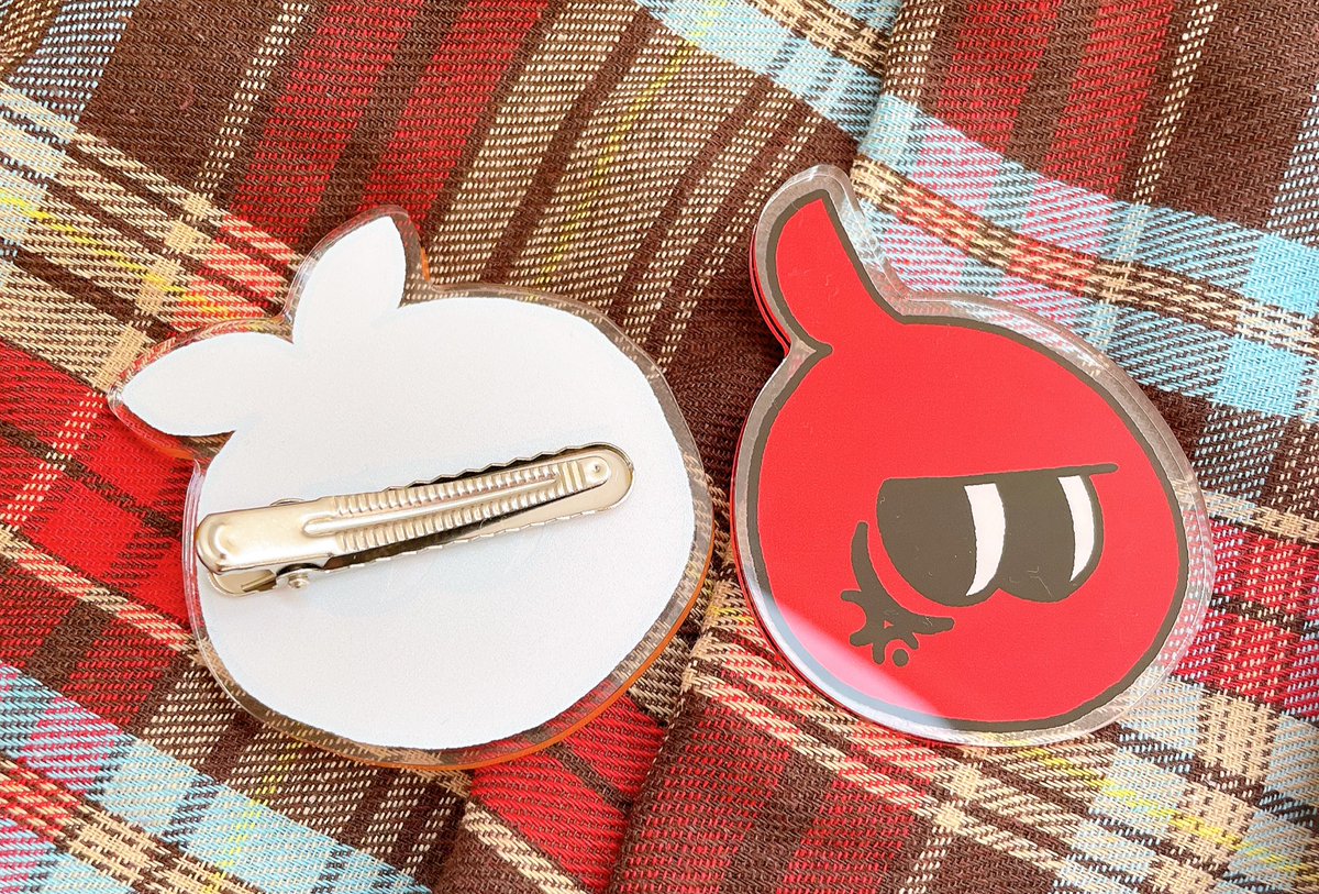 アクリルヘアクリップ】¥.900- ヘアクリップは存在感抜群の大きさに