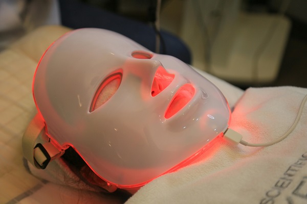 oh_women's tweet photo. LED Masks: Benefits and Risks You Need to Know Before You Try

https://t.co/ubJPAHsmu8

#Beauty #GlowingSkin #LEDMask #BeautyTech #AntiAging #RedLightTherapy #BeautyDevices @oh_women https://t.co/Mc5Wq3XcJg