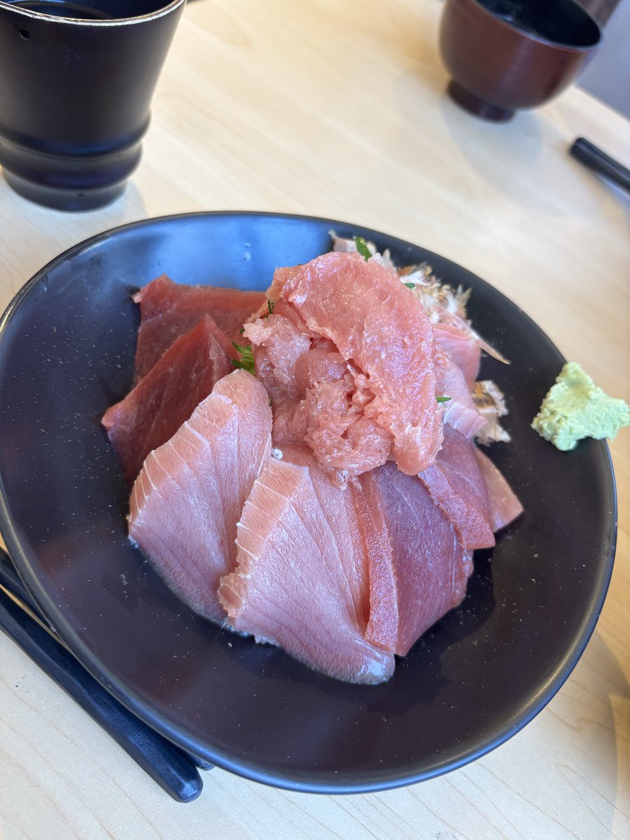 あさやん tweet media