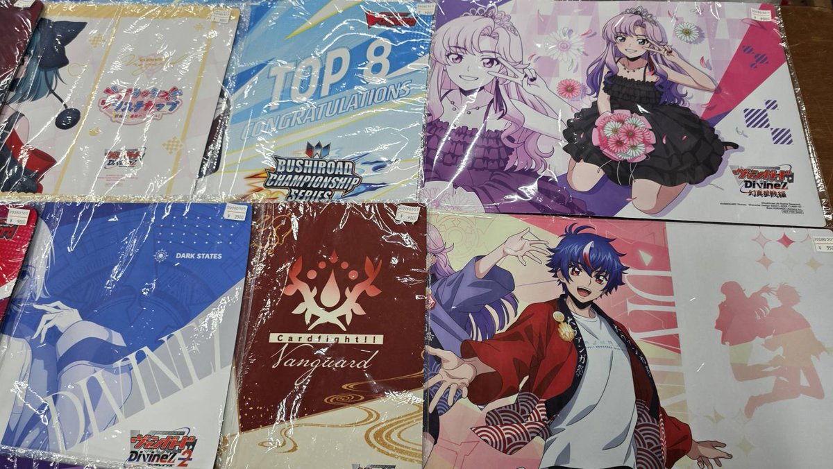 現在ultimateにて販売中のプレイマット全体のお値段下げてます‼ 是非