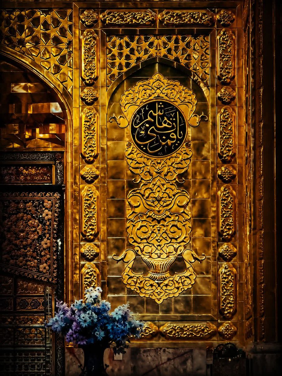 مانگنے والوں نے اتنا نہیں مانگا عبّاسؐ
جتنا زینبؐ نے نکالا تیرا صدقہ عبّاسؐ♥️🥀
