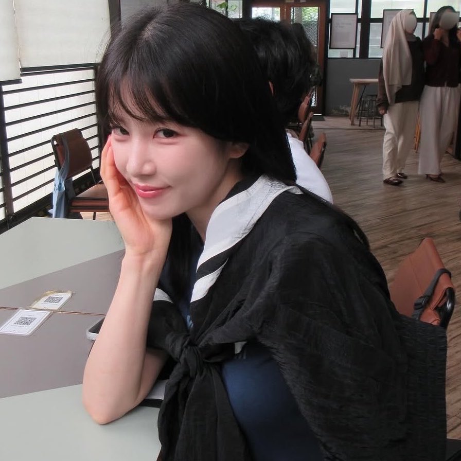 봄롱 tweet media