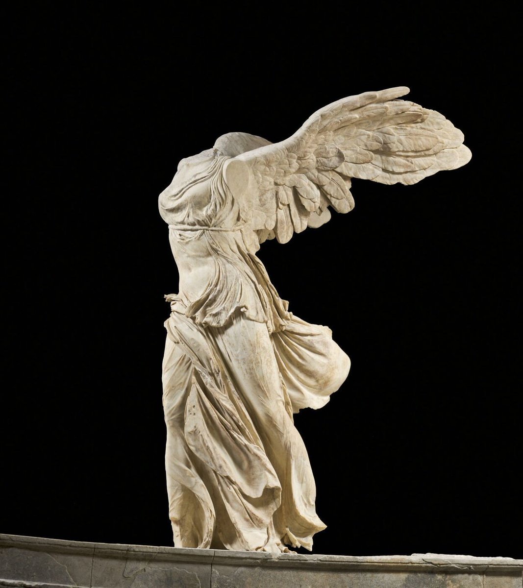 therowgirl's tweet photo. zac posen was inspired by the ‘winged victory of samothrace’ https://t.co/lLjlERxD8f