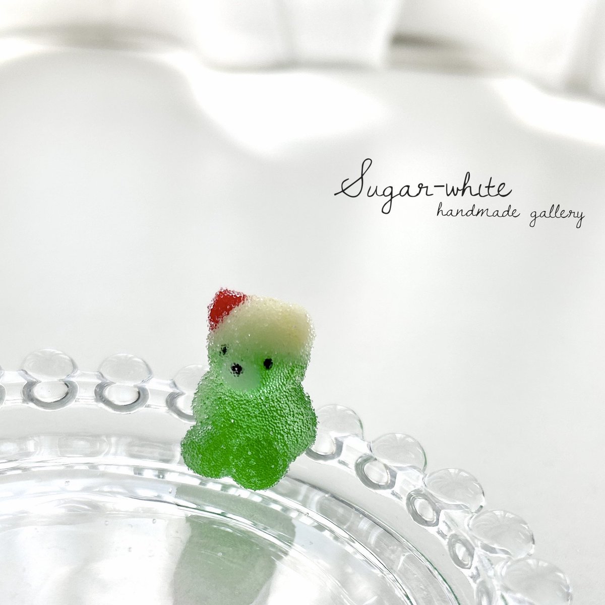 Sugar-white tweet media