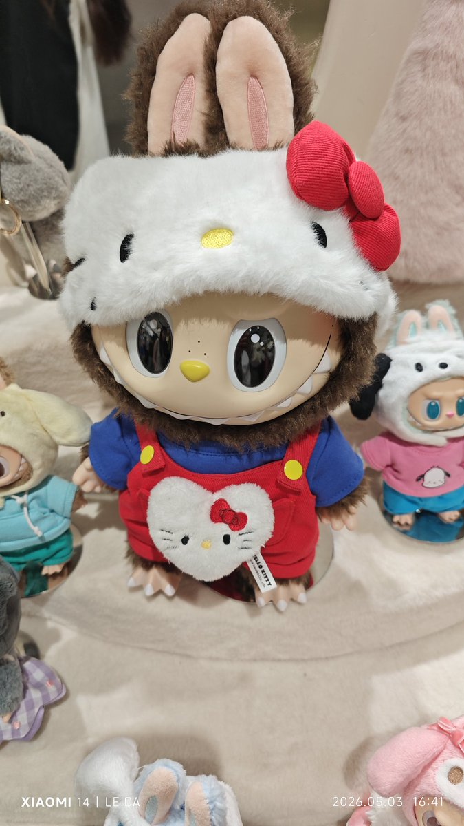 guxy389698's tweet image. 一会蹭蹭 #labubu #女高