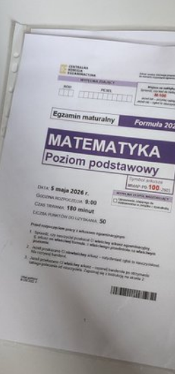 KRAWTINIO tweet media