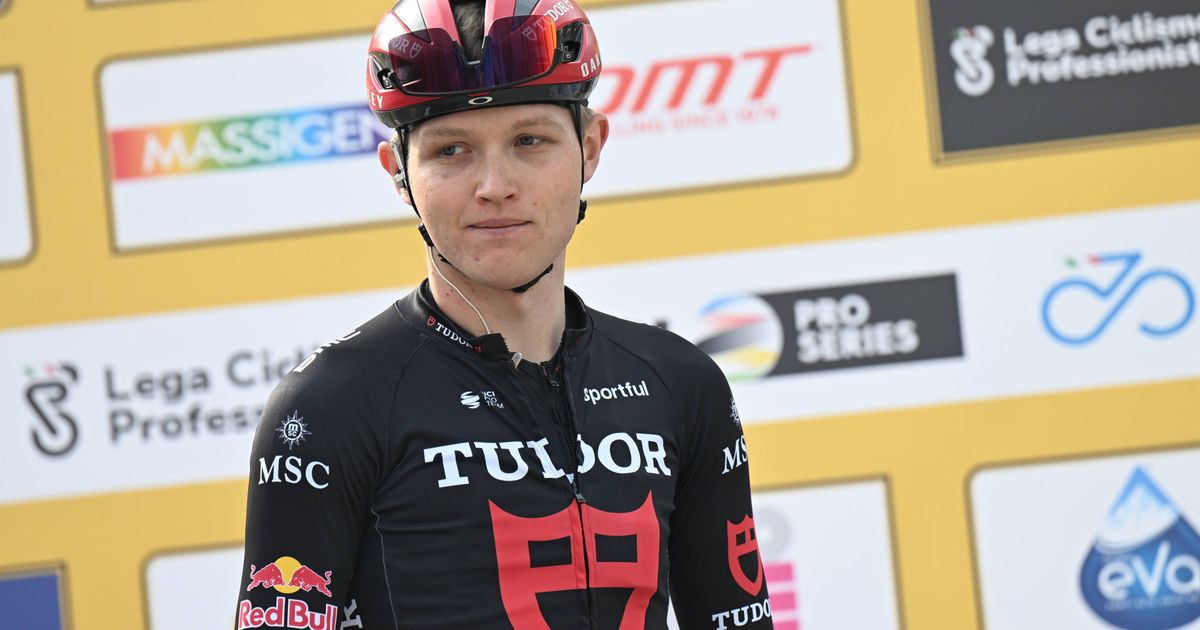 IDLProcycling_'s tweet image. Tudor Pro Cycling name dual climbing leadership and a sprint weapon for the Giro d'Italia: After two previous appearances, Tudor are heading to the Giro d'Italia for a third time — and this is… dlvr.it/TSN4Fw #Giroditalia #Cycling #TudorProCycling #Climbing #Sprint