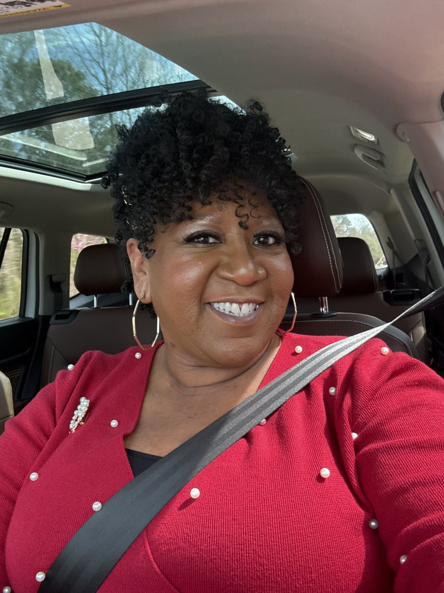 ChevelaG's tweet photo. Brand new Me!! https://t.co/aZeHsiRCd3