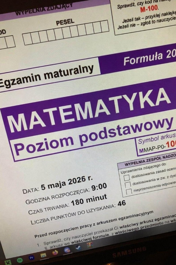KRAWTINIO tweet media
