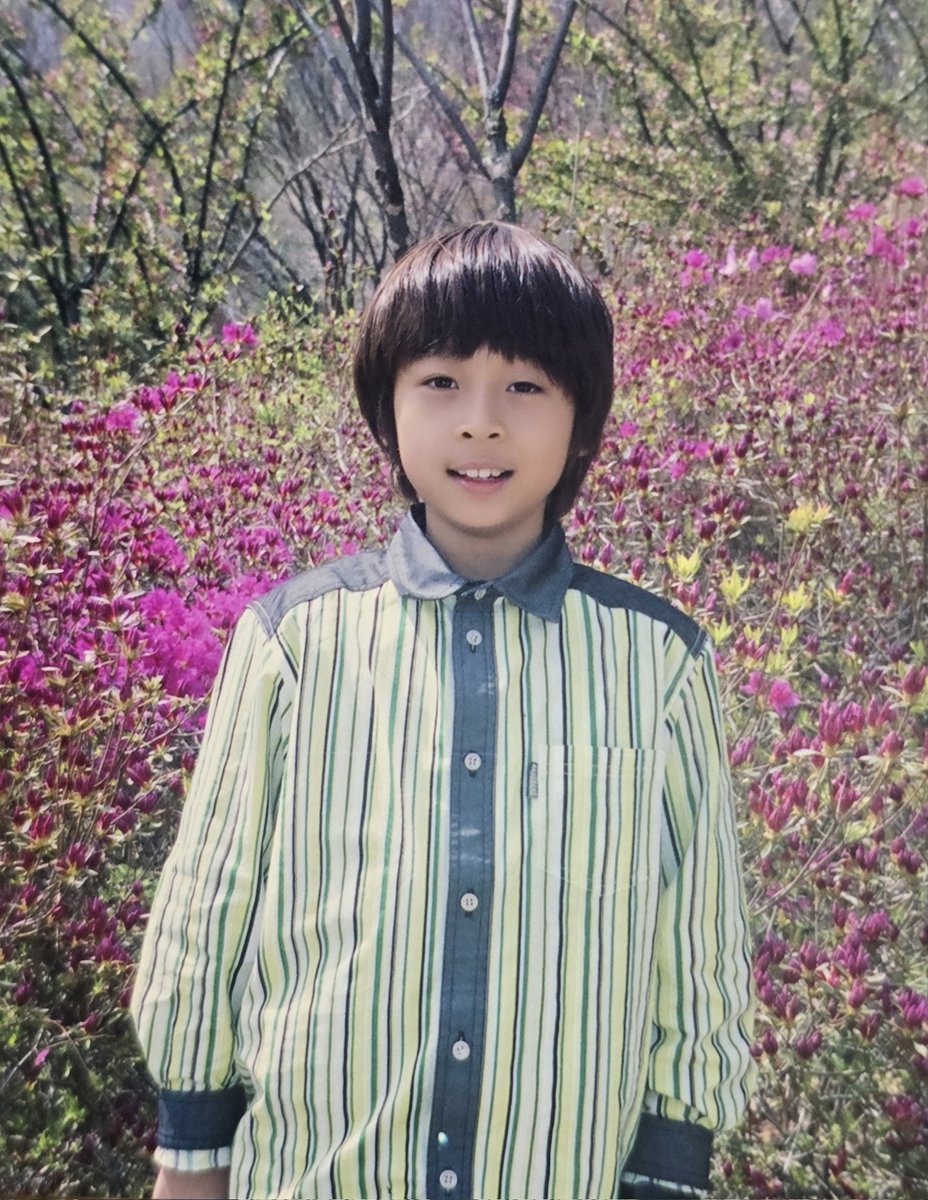 yyyyyyonggg_'s tweet photo. 아버지께서 이때가 제일 귀엽대
지금은? ㅠ
#어린이날 https://t.co/ptWr2oXCyG