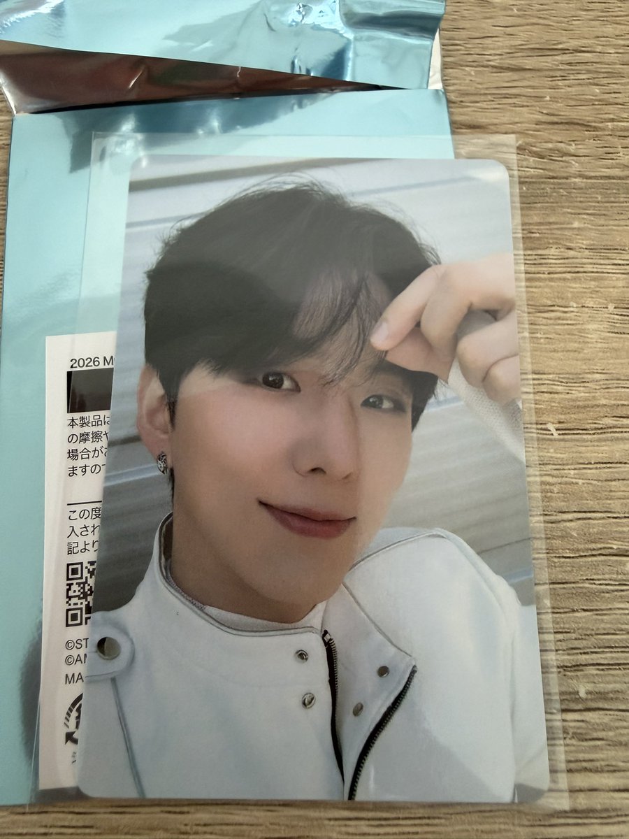 앞니 tweet media