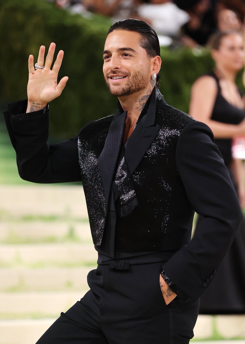ShadiNabilx's tweet photo. Maluma 🖤 https://t.co/nKMjUwiVtW