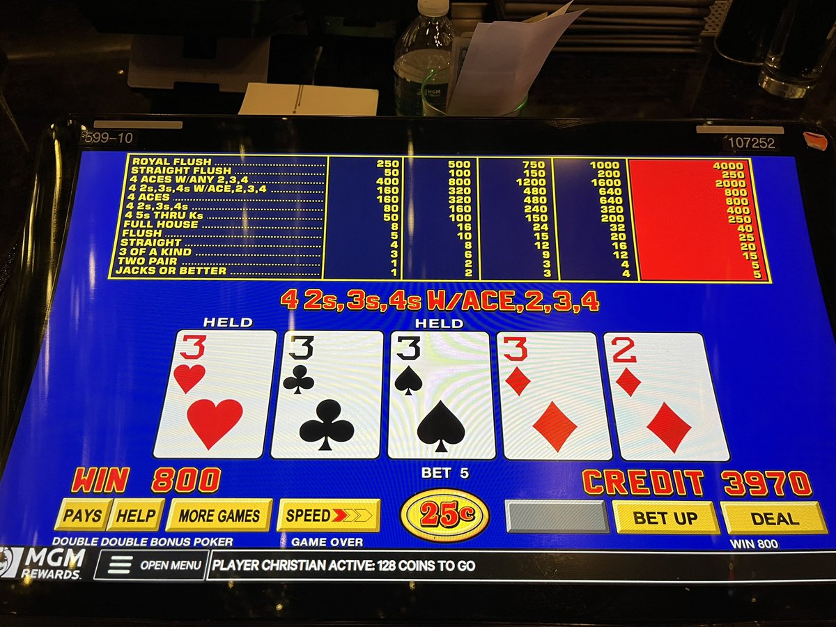 rirugrat's tweet image. More Vegas Day 3: Went to play at @Cosmopolitan_LV Chandelier Bar and went on a heater.  Ordered a White Cosmo and the first hand I played I got 4 Aces holding one Ace.  5 minutes later Aces w/kicker.  15 minutes later quad 3s w/kicker.  Cashed out plus $800 #vegas