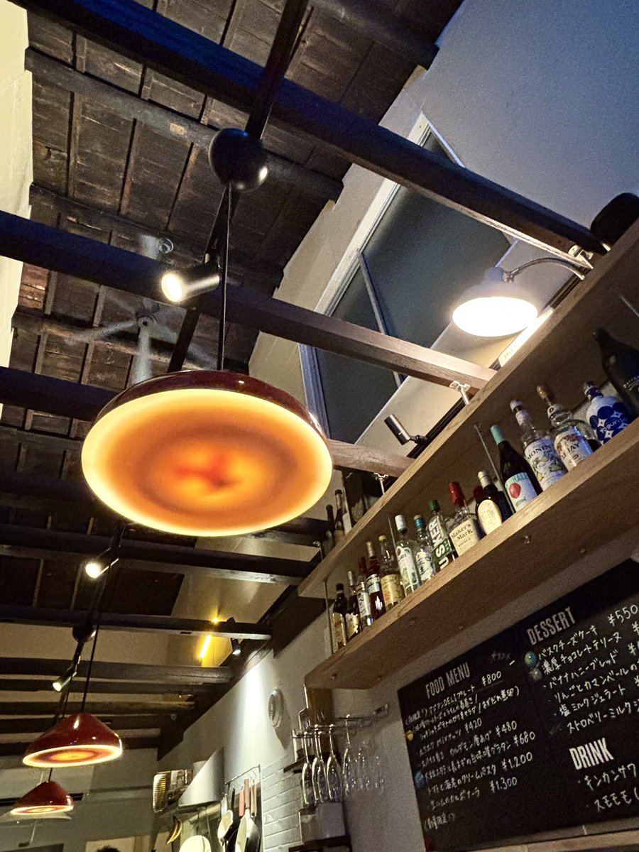 oshaomo55's tweet image. 二次会は天六のCafe &amp;amp; Barへ🍹
まるでParisのカフェのような、洒脱で心地よい空間🇫🇷 今回のゲストにご縁のあるお店というのも、なんとも粋です（ビリー）
#おしゃオモ
#ma