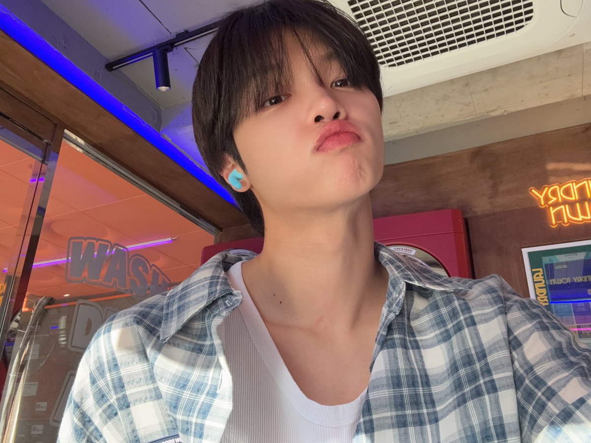 뾰꼼 tweet media