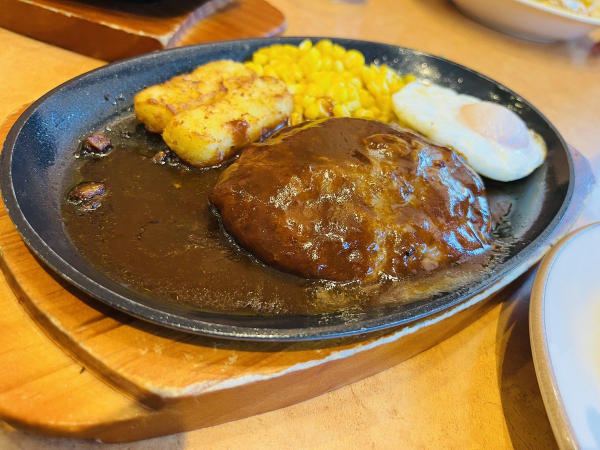 choo_s's tweet photo. サイゼリヤ行ってきました。
†技術者倫理が高い†ので、公式クライアントでオーダーしました😊 https://t.co/9qR6Hhx7CY