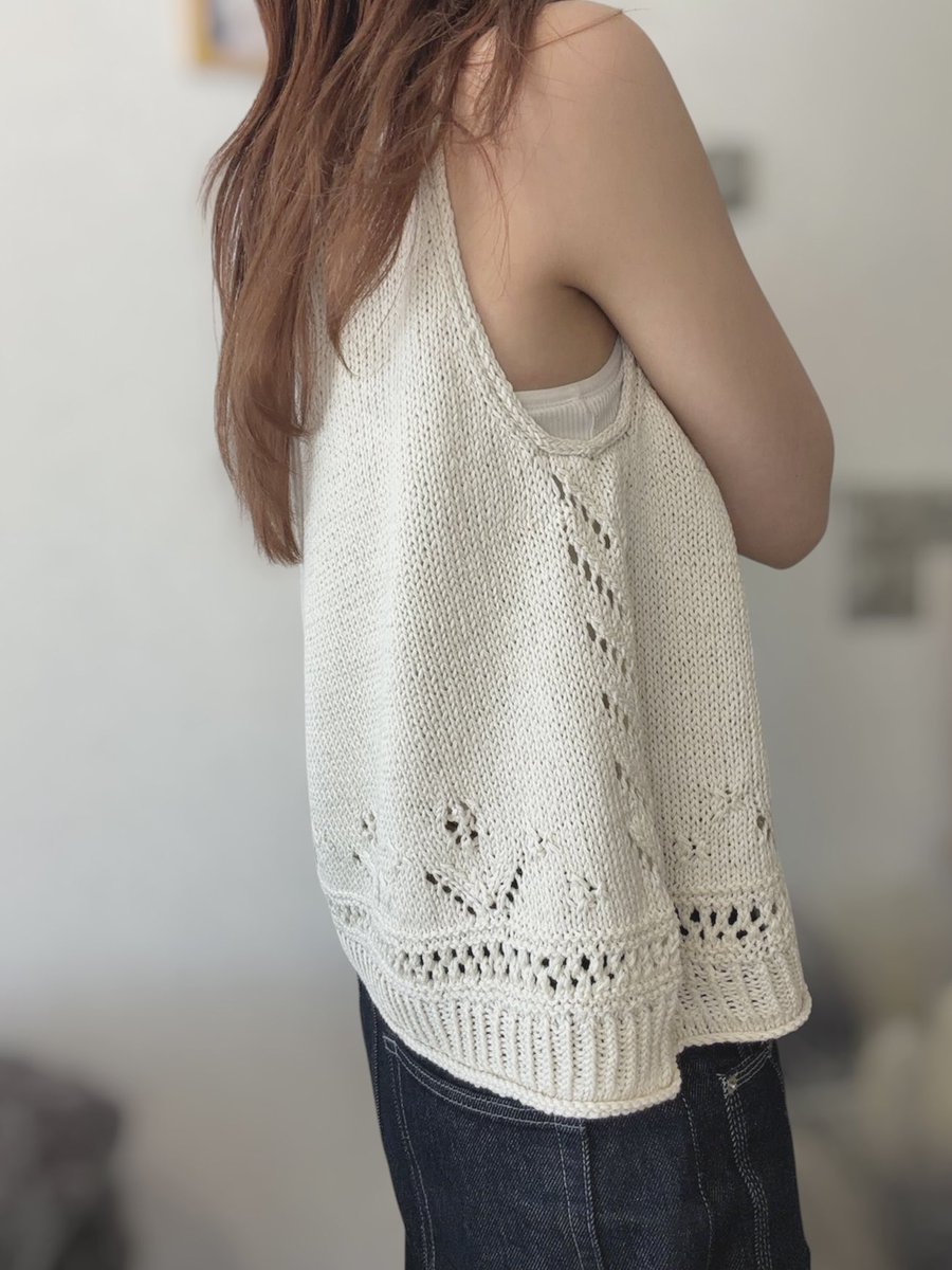 airchan_knitter's tweet photo. 完成写真撮ってたらこのゆる感好きすぎたのでこのままお出かけしてくる🏃‍♂️ https://t.co/1nxuG8Q8Cc