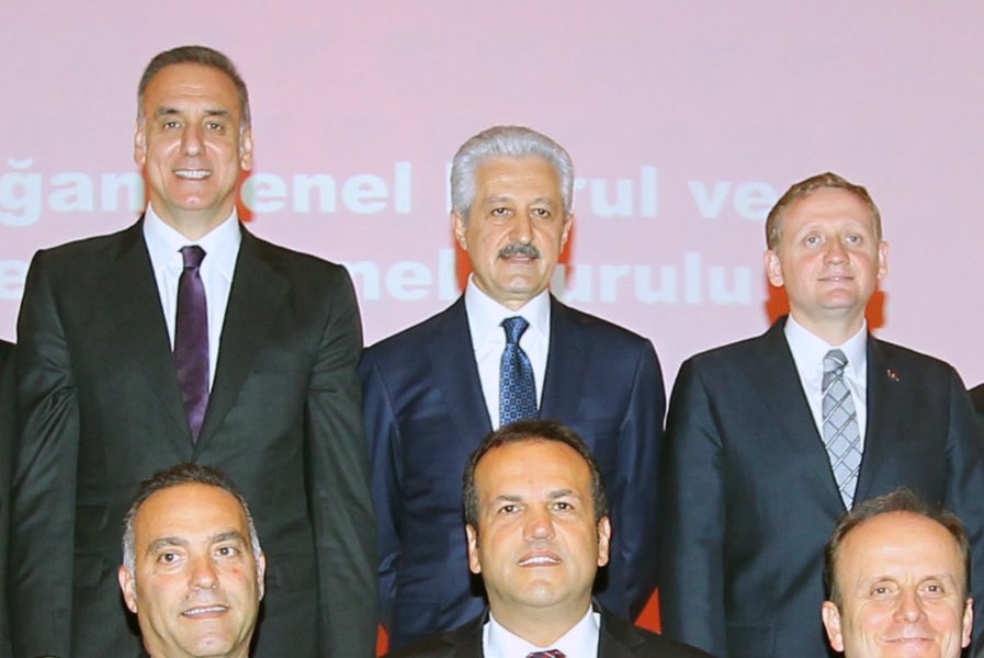oymakbasi_'s tweet photo. 3 Temmuz 2011 de Fenerbahçeye kurulan Şike Kumpası'nın TFF Kurmay Heyeti. https://t.co/AwRyjCKlzI