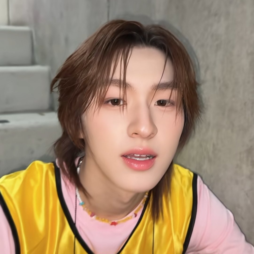 มอมอ tweet media