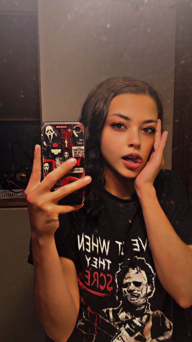 im420dutchess's tweet image. goodnight my x

xo🕊️🩸

youtu.be/9hdJ-CVOwms

#the420dutchess #newmusic #music #grunge #witch #alt #alternative #goth #gothic #rap #hiphop #alternativemusic #youtube #love #fyp #aesthetic #vampire #poetry