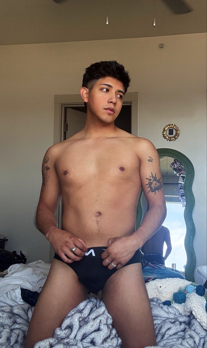isaacmunity's tweet photo. It’s getting hot in here… https://t.co/TuFYrnnYno