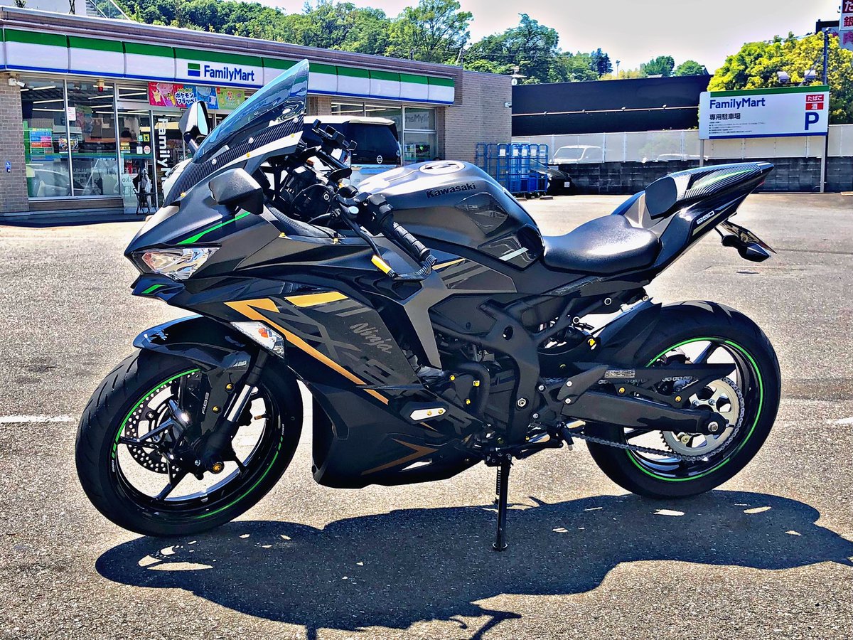 今日もGW最後なんで、ZX-25Rに乗りました🏍️ 行きは高速が渋滞してた