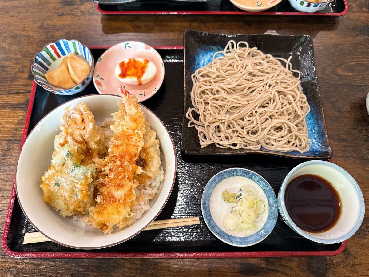 ヒ デ tweet media