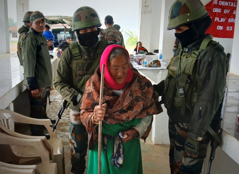 Spearcorps's tweet image. 𝗛𝗲𝗮𝗹𝘁𝗵 𝗳𝗼𝗿 𝗔𝗹𝗹

#AssamRifles under #SpearCorps conducted Medical &amp;amp; Dental Camps in remote villages of Kamjong District, #Manipur, benefiting over 220 civilians including 52 children, 94 women and 83 men through free check-ups, consultations, medicines and awareness