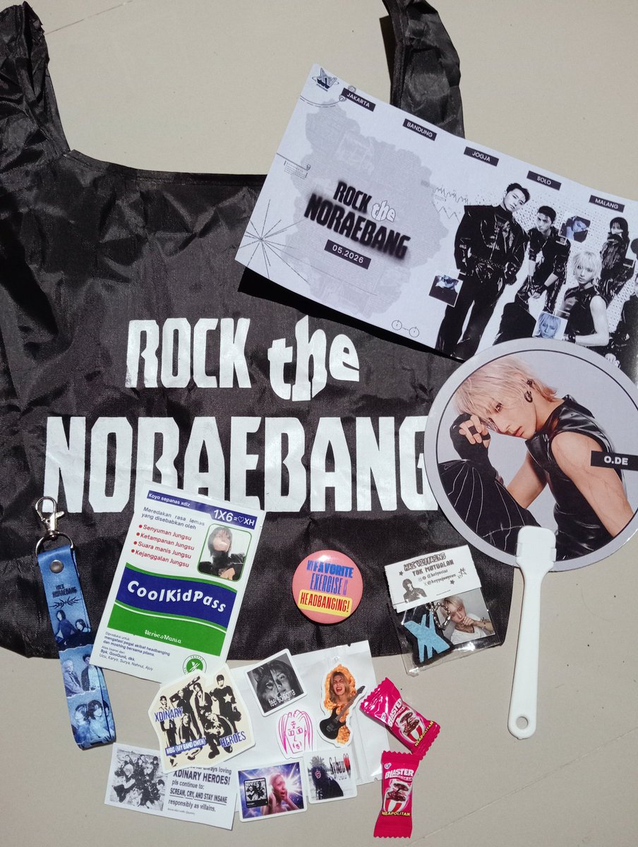 dearthsun's tweet photo. my first noraebang! seruuu banget mau lagii ☝🏻😭 special tengs to  @udangkejungsu yg sangat sangat sangat berjasa meyakinkan aku ikut event ini.

trimsiee @xv_villains x @VillainsSolo dan freebies gemasnyaa @ajuyresing @HeyyoJooyeon ❤️‍🔥🤟🏻

#XTRAVERSE #RockTheNoraebang #NoraeXtra https://t.co/Dj6WiJ9vPh