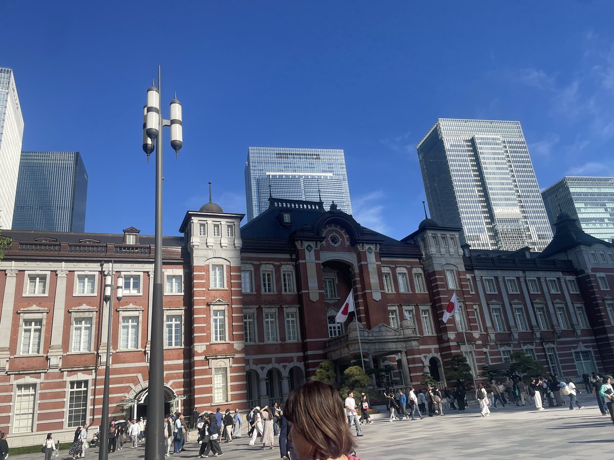 特に理由は無いけど東京駅にいる