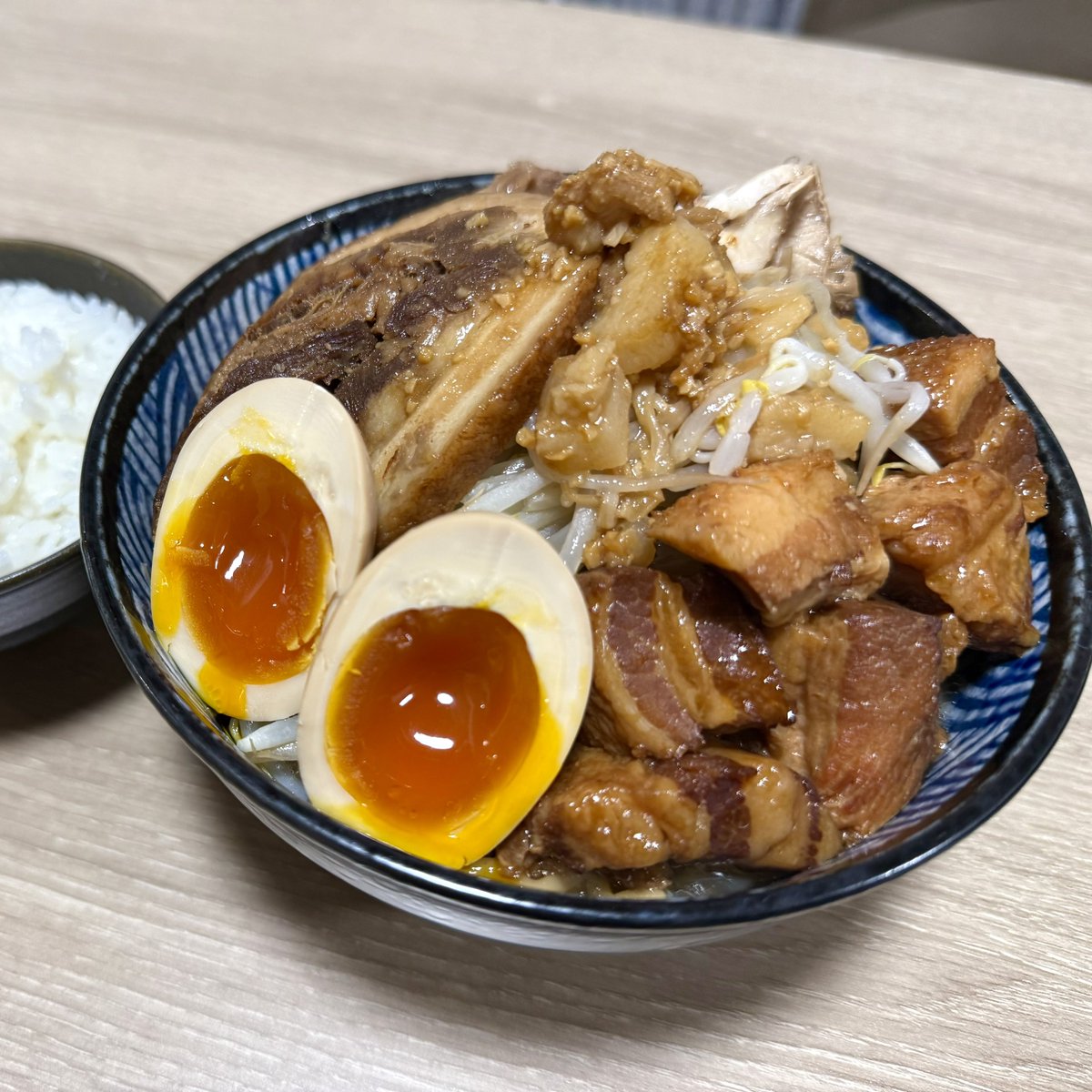 男1人、自宅、ゴールデンウィーク
何も起きないはずがなく…