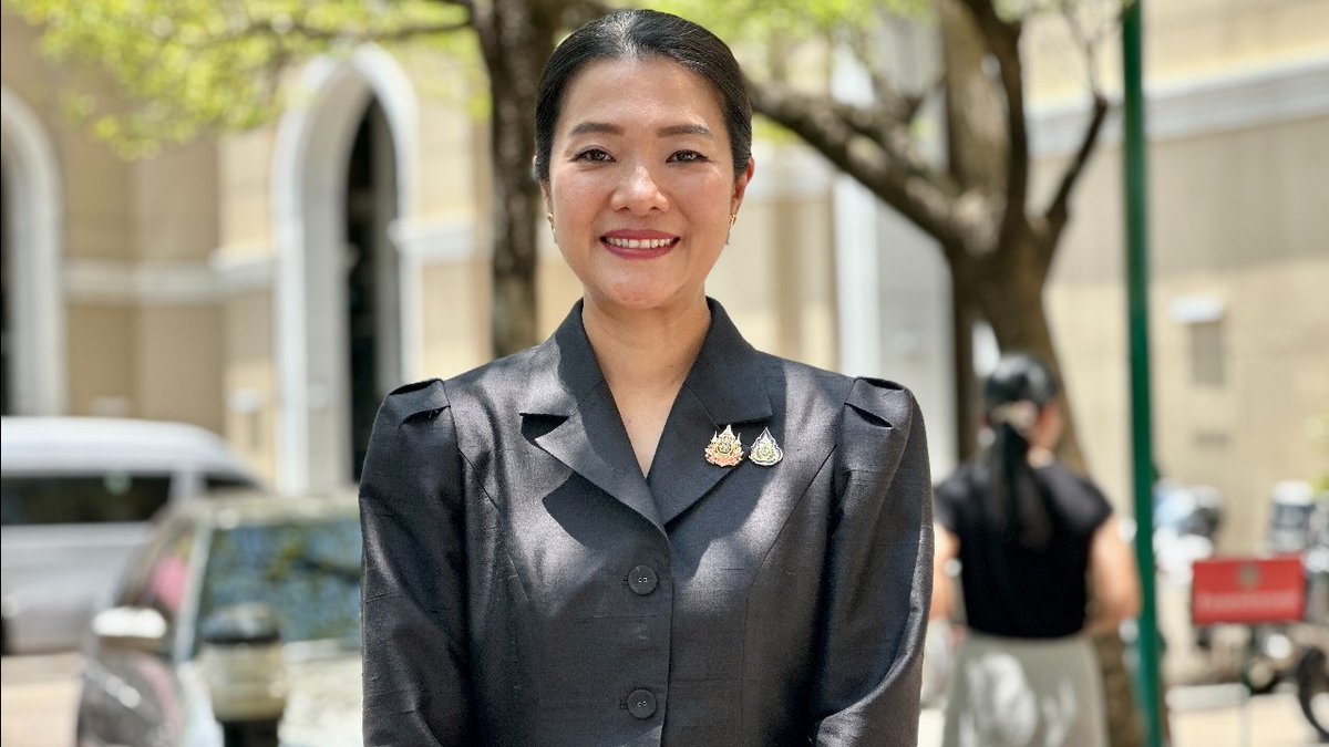 ดร.อิ่ม 'ธีรรัตน์ สำเร็จวาณิชย์' ณ ทำเนียบรัฐบาล
