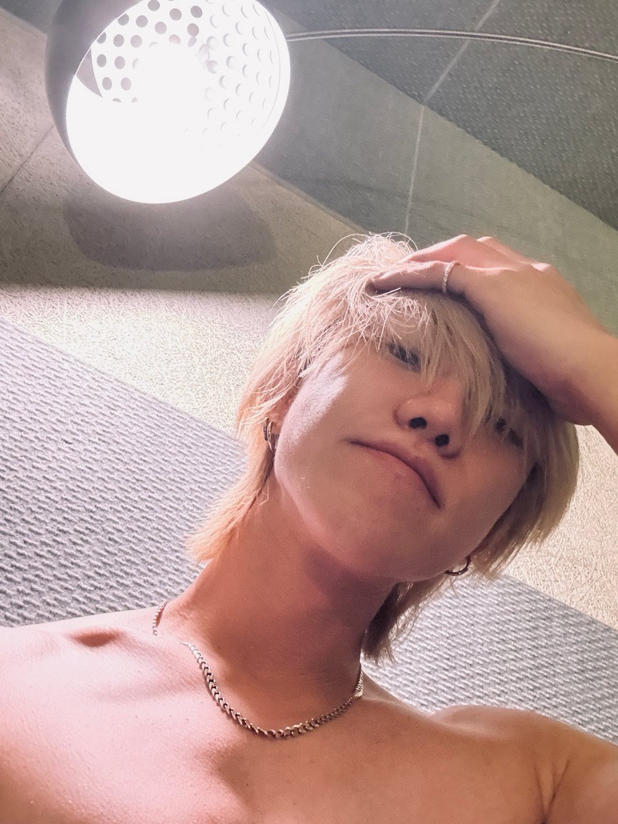 aki ☁️ tweet media