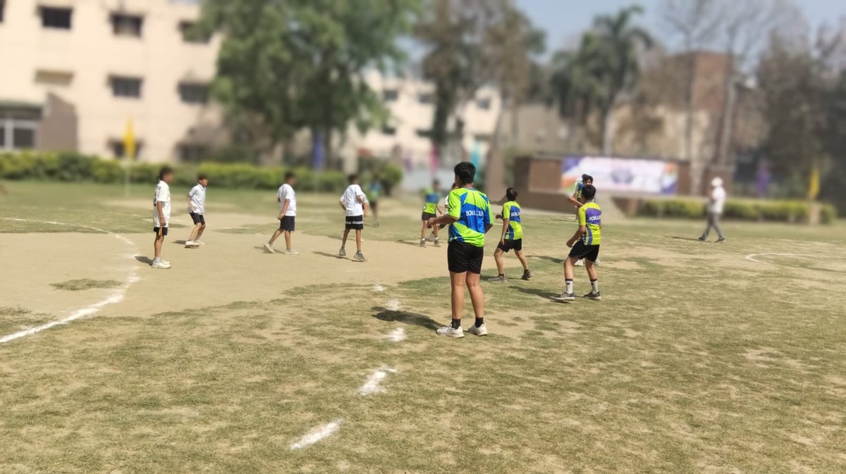 Indirapuram Public School, Crossings Republik tweet media
